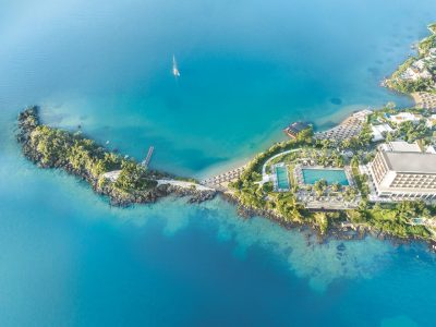 06-Plunge-into-the-bluest-of-waters-at-Corfu-Imperial Groot