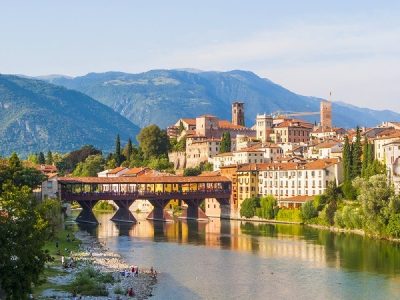Bassano-del-Grappa-Veneto groot