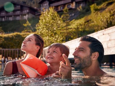 Actieve Vakantie Franse Alpen Club Med Valmorel Zwembad | Reizen Staelens – Reisbureau Wetteren