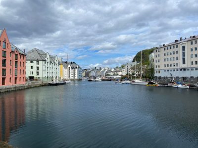 Noorse Fjorden Cruise Alesund centrum Holland America Line Reizen Staelens