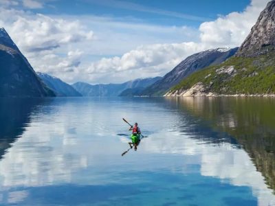 c146-northern-europe-fjord-kayak-desktop