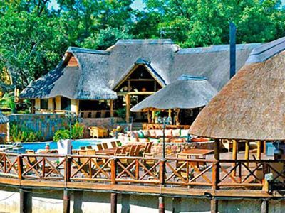 front-lion-lodge groot