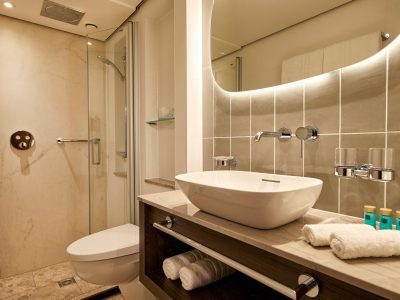 Kerstmarktcruise Viva Cruises badkamer Viva One Thalassa Reizen Staelens