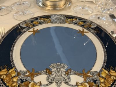 Reizen Staelens versace bord regent